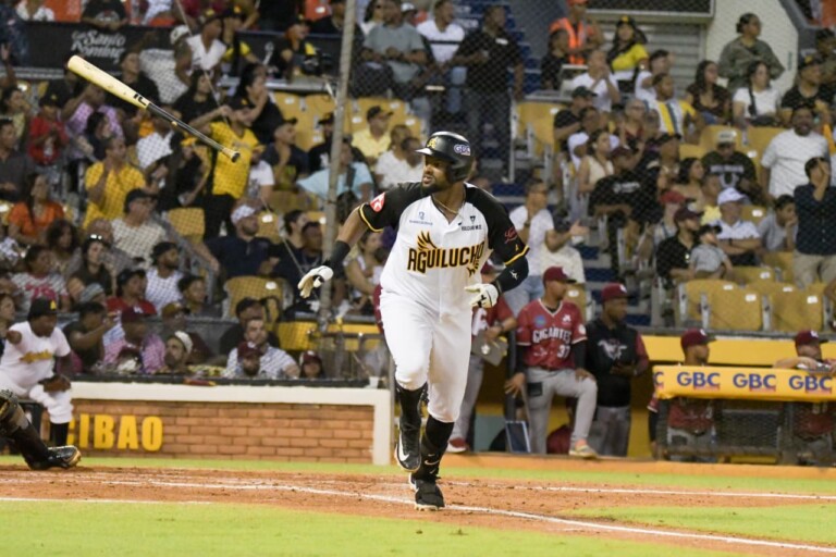 Águilas Cibaeñas alzan el vuelo y derrotan a los Gigantes
