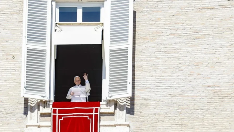 El papa León XIV se someterá a una operación y conllevará ingreso posoperatorio
