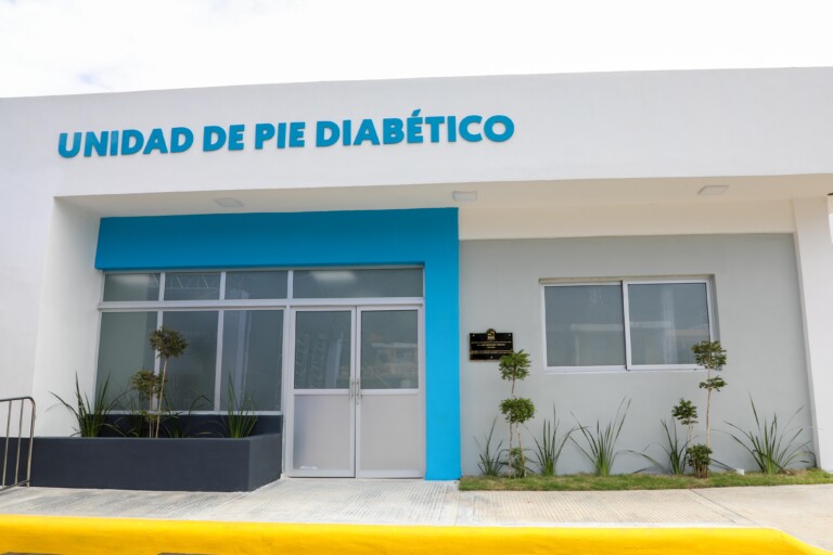 Presidente Abinader inaugura unidades de Hemodiálisis y Pie Diabético en San José de Ocoa; pacientes ya no tendrán que trasladarse a otras provincias