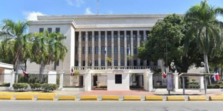 Ministerio de Educación alcanza el 99.29 % de los pagos retroactivos correspondientes a docentes que califican en la evaluación de desempeño