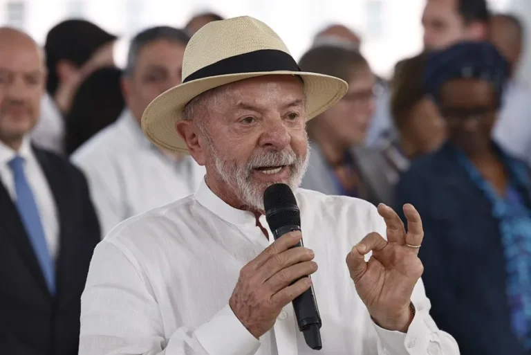 Lula aprueba una baja remunerada de hasta seis meses para las víctimas de violencia machista