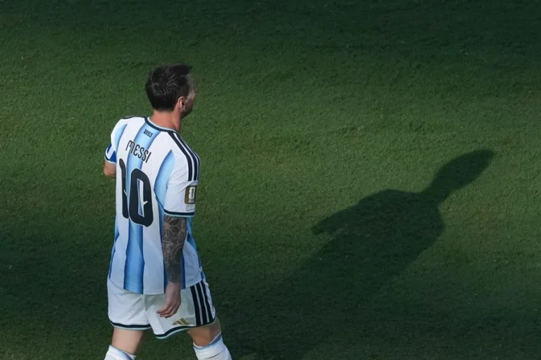 Messi llega a Argentina para su despedida de la selección