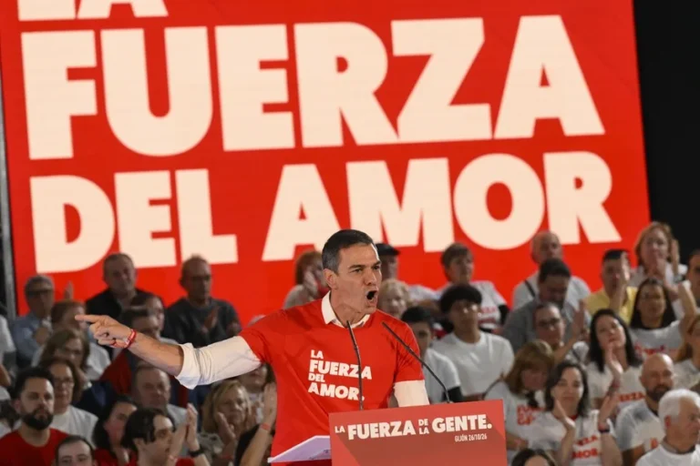 Sánchez se compromete a blindar en la Constitución las pensiones y su revalorización