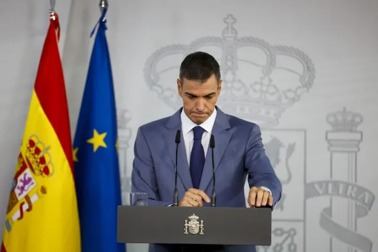 Sánchez expresa su pésame a la familia de Maricarmen y dice sentir su pérdida como propia
