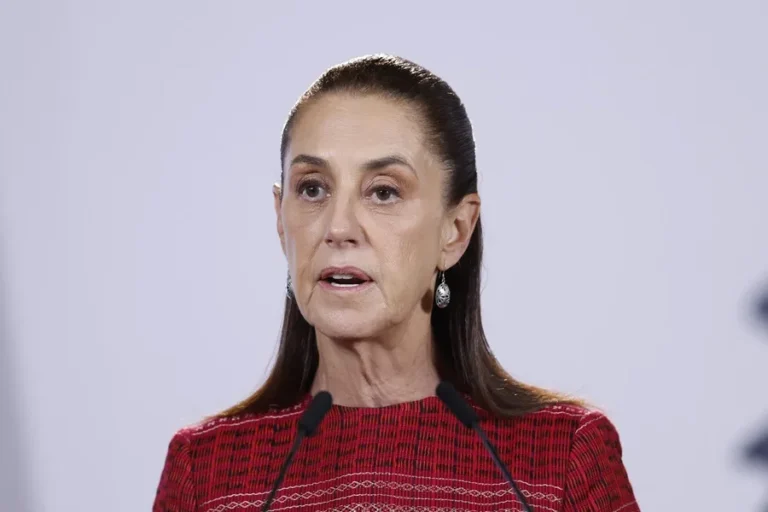 Sheinbaum niega usar drogas durante su primera transmisión en vivo en redes sociales